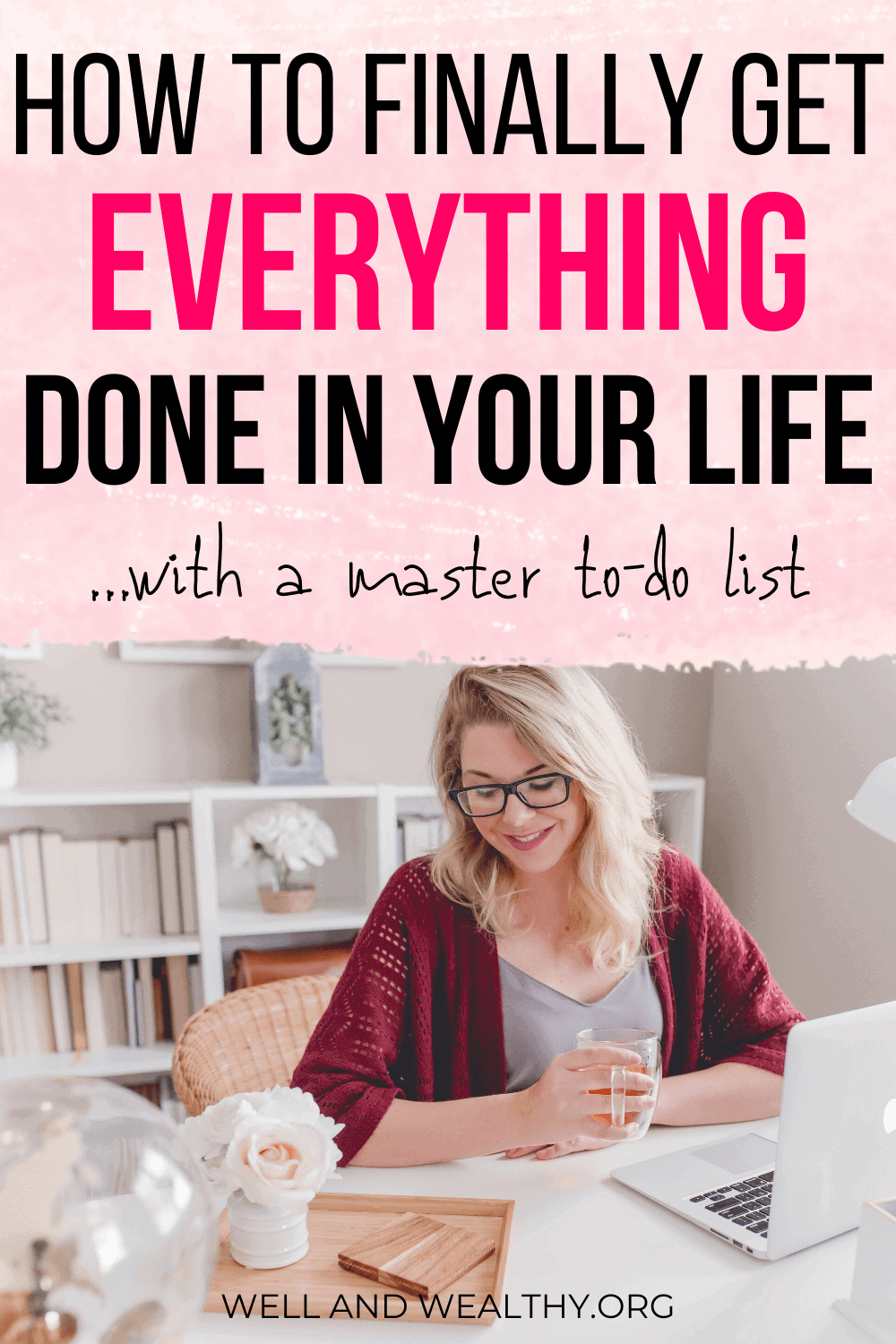 Want to learn my secret to getting everything done? All my to-do list organization ideas? How I get organized and how you can organize everything in your life? Then you need this post where I teach you how to organize your life with a master to do list! Plus grab your master to-do list FREE printable. No more confusion over organization, time management, gaining motivation, or anything else. A master to-do list handles everything and will become your secret productivity weapon! #todolist #getorganized #printable #organizing